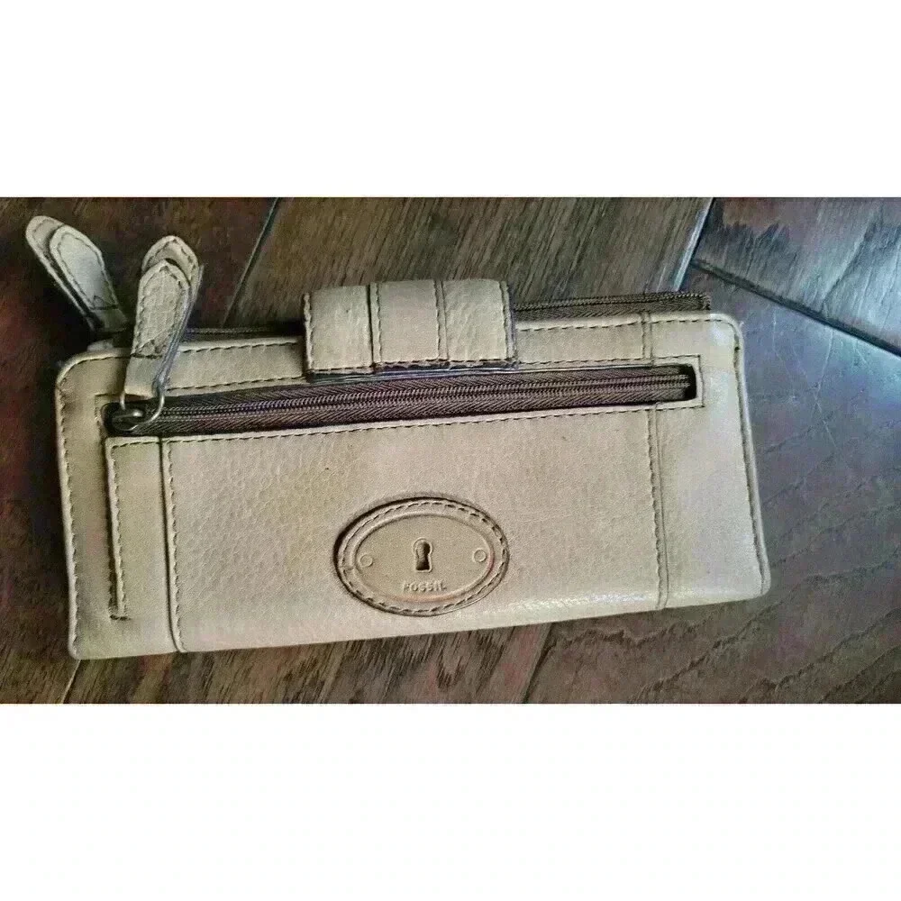 Vintage FOSSIL Key-hole Brown Beige Leather Snap Closure Wallet